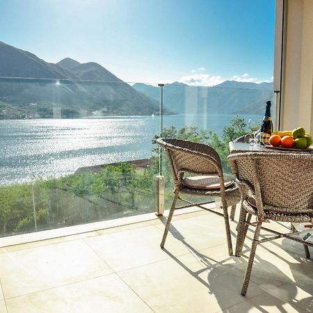 Sea View Apartment For 4 Котор Экстерьер фото