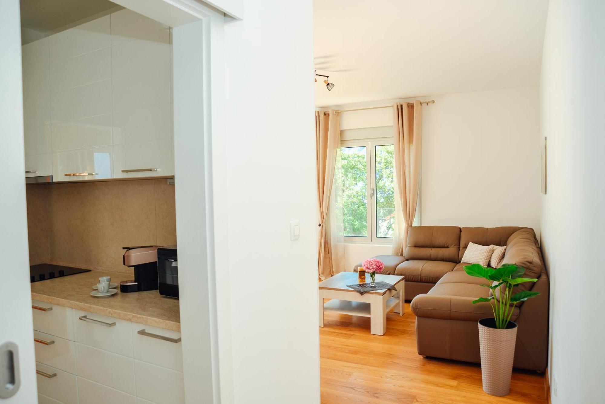 Sea View Apartment For 4 Котор Экстерьер фото